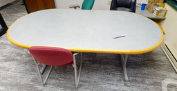 [#C5-24] Small conference table