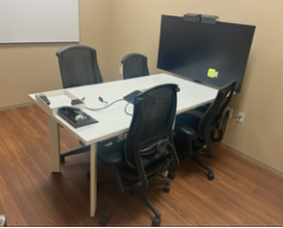 [#C5-11] MEETING TABLES W/POWER 