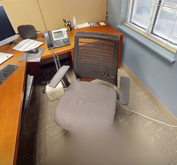 [#B13-4] Task chair w/arms