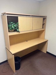 [#E3-29] Large tan Desk