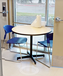 [#C4-13] Round meeting table