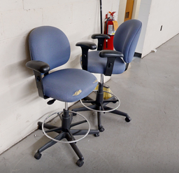 [#B13-13] light blue teller task chair w/arms