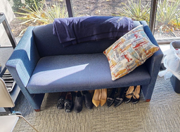 [#B6-7] Couch