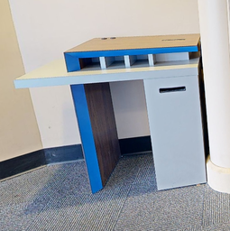 [#C12-17] Small cheque desk