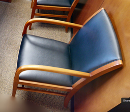 [#B9-2] Black guest chair