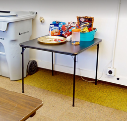 [#C8-12] Square folding table