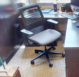 [#B13-3] Task chair w/arms