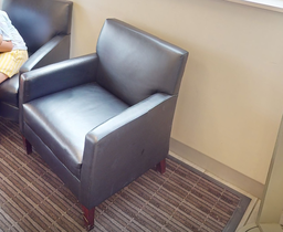 [#B12-5] Black lounge chair