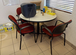 [#C2-5] café table