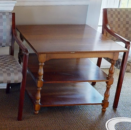 [#C11-20] Square side table