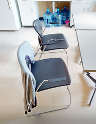 [#B8-9] Blk guest chair