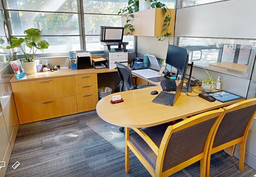 [#E7-2] U-shaped desk with overhead