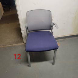 [#I11-12] Gray Back Blue Cushion