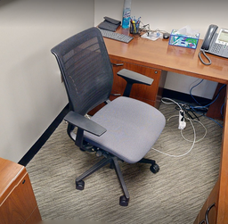 [#B13-3] Task chair with arms