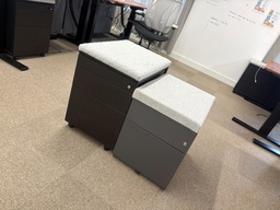 [#D16-14] Large Pedestals