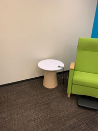 [#C11-53] Mother's room side table