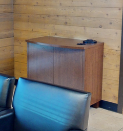 [#D20-11] 2-Door coffee cabinet