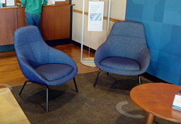 [#B12-4] Blue lounge chair