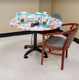 [#C4-16] Round meeting table