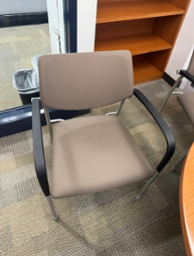 [#B8-76] BROWN GUNLOCKE SIDE CHAIR