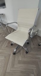 [#B5-34] White faux leather meeting chair 