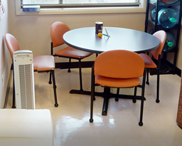 [#B4-8] Cafe chair