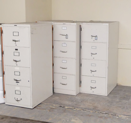 [#D10-17] Metal Filing Cabinet