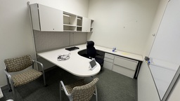 [#E7-75a] U-desk configuration