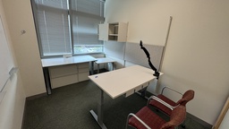 [#E10-22a] various desk configuraition