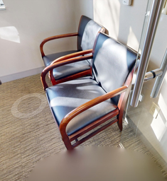 [#B9-3] Black guest chair