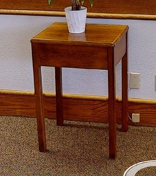 [#C11-27] Small side table