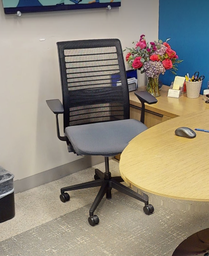 [#B13-2] Task chair, with arms