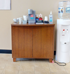 [#D20-10] 2-Door coffee cabinet