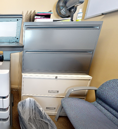 [#D6-12] Filing cabinet