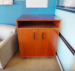 [#D20-8] 2-Door coffee cabinet