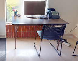 [#C8-15] Small folding table