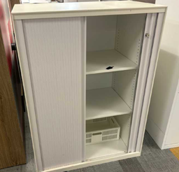 [#D20-25] Mid-height Roller Shutter Door Cabinet
Adjustable shelves x2
White steel finish