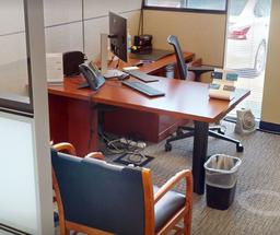 [#E6-2] L-shaped desk