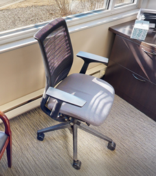 [#B13-3] Task chair, with arms