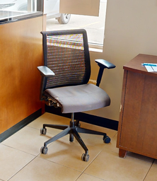 [#B13-4] Task chair, with arms