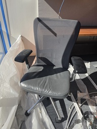 [#B13-28] Task Chair