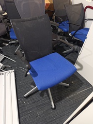 [#B13-39] Task Chair
