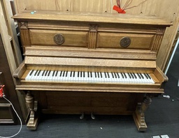 [#D21-pic_077] Piano