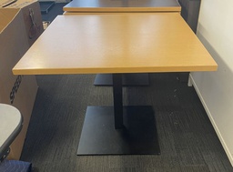 [#C2-pic_094] Square wood top table (gloss finish)
