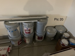 [#00-20] Old paint can