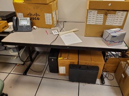 [#C5-354] Grey/Black Table