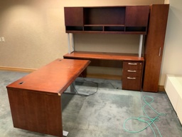 [#E8-55] Executive "L" Group w/ Freestanding Hutch, Tackboard, Tasklights, Storage Tower
HAT Desk w/ Side Wood Modesty, Credenza, Frteestanding BBF Pedestal
Right Hand, Mahogany - Silver Paint