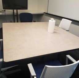 [#C5-109] *Communal Table - White