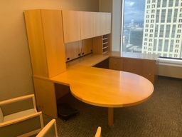 [#E7-15] Executive "U" Group - "P" Top Desk w/ Freestanding Hutch, Tackboards, Task light, Surface Storage Tower Desk, Center Drawer, Credenza w/ Double Lateral File &amp; BBF, Right Hand - Light Maple