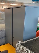 [#D19-11] Tall Metal Cabinet/
Gabinete alto de metal